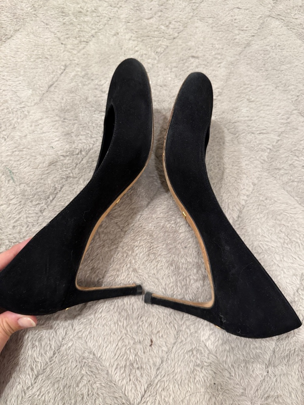Gucci Women’s Black Suede Round -Toe Pumps - Picture 7 of 9